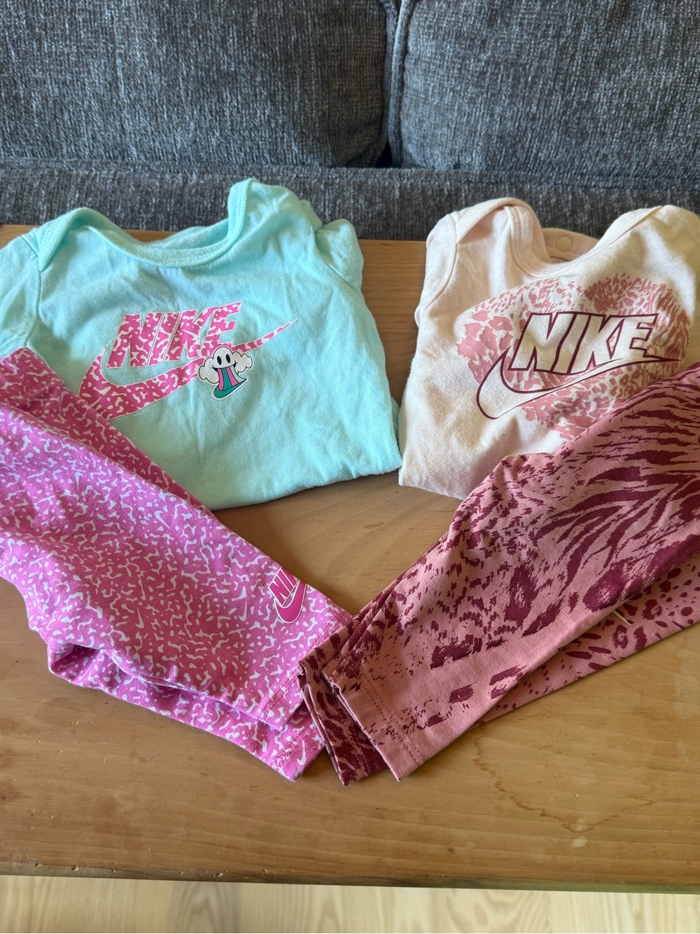 Nike Kids Teal & Pink Logo Pajama Top and Pink Patterned Bottoms Set - Picture 4 of 4